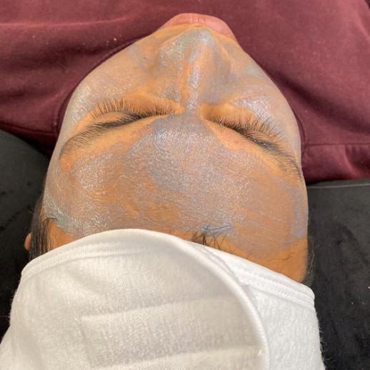 Klassisk wellness ansigtsbehandling